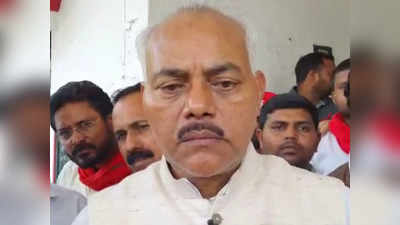 Lal Bihari Yadav: सपा नेता ने गोशाला की तुलना कसाईबाड़े से की, बीजेपी सरकार पर बोला हमला