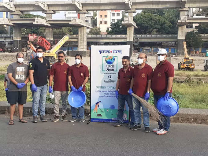 जागतिक पर्यावरण दिनानिमित्त महाराष्ट्र टाइम्सतर्फे नदीपात्रात भिडे पुलाजवळ पृथ्वीरक्षण प्लॉगेथॉनचे आयोजन