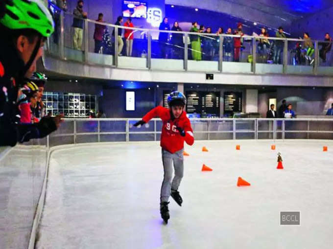 आइस एज स्केटिंग कैफे - Ice Age Skating Cafe