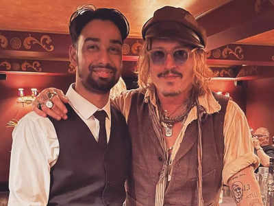 Johnny Depp ने दोस्‍तों संग खूब खाया बटर चिकन और नान, 5 घंटे में रेस्‍टोरेंट का बिल बना 49 लाख रुपये