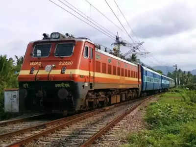 Train Derailment: লাইনচ্যুত বর্ধমান-বোকারো প্যাসেঞ্জার ট্রেন
