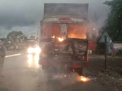 पूर्णिया समाचार: नेशनल हाइवे पर धू-धू कर जली कंटेनर, बाल-बाल बचे ड्राइवर और खलासी