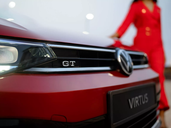 Volkswagen Virtusમાં છ કલર ઓપ્શન આપવામાં આવ્યા છે