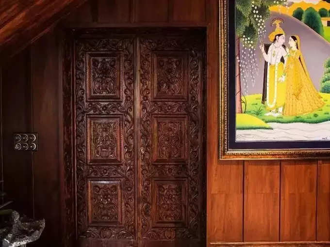 मुख्य दरवाजा