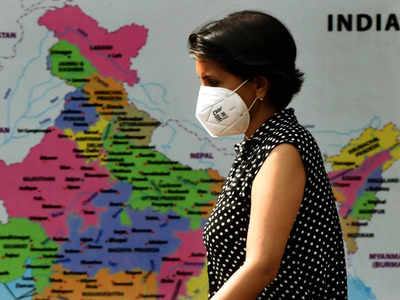 Delhi Covid Update: दिल्ली में कोरोना ने फिर पकड़ी रफ्तार, लगातार दूसरे दिन संक्रमण दर 4% से ऊपर, लेकिन एडमिशन कम