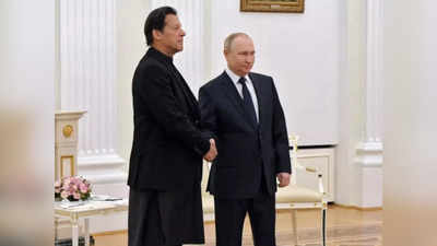 पुतिन से मिले इमरान खान इसलिए गंवाई सत्ता, पाकिस्तान के सियासी संकट में कूदा रूस