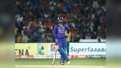 Dinesh Karthik ఉండగా.. పటేల్‌ను బ్యాటింగ్‌కు పంపుతావా?: పంత్‌పై నెటిజన్ల ఆగ్రహం