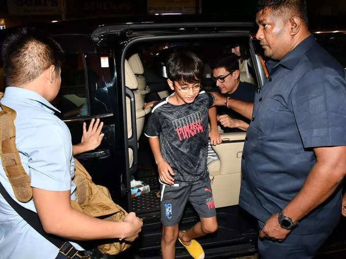 Aamir khan spotted with his son