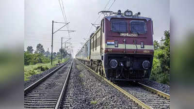 टक्कर से पहले खुद ही रुक जाएंगी ट्रेनें! दिल्ली-मुंबई और दिल्ली-हावड़ा नेटवर्क को कवच से लैस करेगा रेलवे