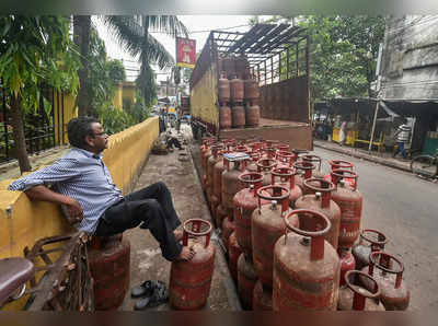 LPG Connection Price: आता एलपीजी कनेक्शन महागले; नव्या ग्राहकांसह उज्ज्वला लाभार्थींना बसणार फटका