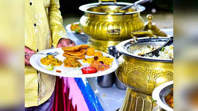 Eating Habits: समय बचाने के चक्कर में खड़े होकर खाना पड़ सकता है भारी, हो सकती है ये 4 बीमारी