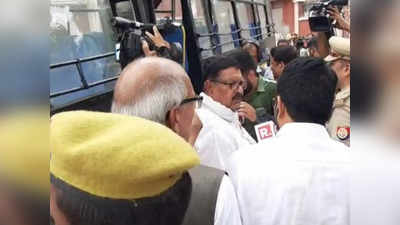 Congress Lucknow News: राजभवन के बाहर कांग्रेस का प्रदर्शन, कई कार्यकर्ताओं को पुलिस ने किया गिरफ्तार