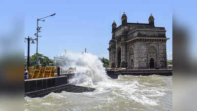 भरतीबरोबर उसळली कचऱ्याची लाट, मुंबईच्या किनाऱ्यावर वाहून आला पाच मेट्रिक टन कचरा