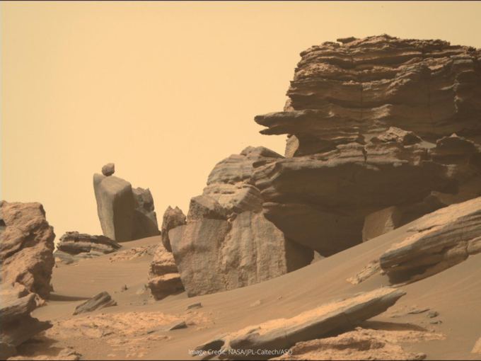 Nasa mars photo snake head rock