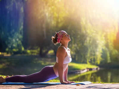 <strong>Yoga Day 2022 : </strong>शार्प ब्रेन सोबतच मिळेल मानसिक रोगांपासून कायमची मुक्ती, कमजोर स्मरणशक्तीवाल्यांनो घरबसल्या करा हे 5 योग..!