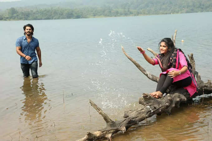 ಜಯಂತ ಕಾಯ್ಕಿಣಿ ಅವರು ಬರೆದಿರುವ ಕದಿಯಲೇನು ಹಾಡು