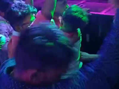 Tikamgarh News : मातम में बदली शादी की खुशियां, बारात में नाचते वक्‍त करंट लगने से एक युवक की मौत, 3 लोग घायल