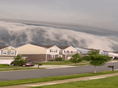 Tsunami Clouds Video: अमेरिका में आई विशाल बादलों की सुनामी, वायरल वीडियो देख डर गए लोग