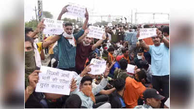 Agnipath Scheme: यूपी में अग्निपथ विरोधी प्रदर्शन के दौरान आगजनी और तोड़फोड़, बवाल को लेकर 260 लोग गिरफ्तार