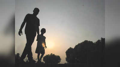 Fathers Day: वक्त के साथ बदल जाते हैं पिता या उम्र के साथ बदलती है हमारी समझ?