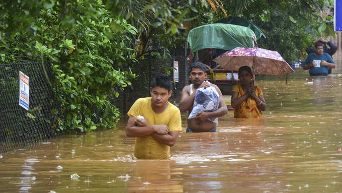 त्रिपुरा में 10000 से ज्यादा घर बहे