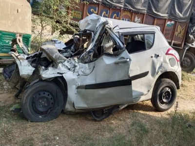 Bareilly News: बरेली में हाईवे पर कार का टायर फटा, ट्रक से भिड़ंत में उत्तराखंड के 5 लोगों की मौत