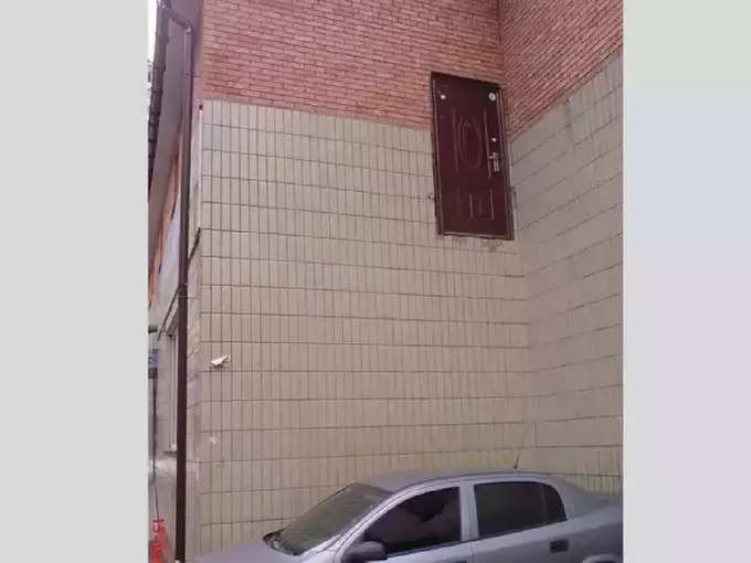 हा दरवाजा का तयार केला आहे.