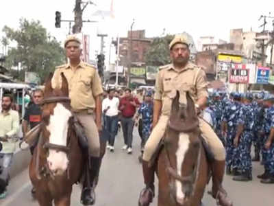 Kanpur Violence: जुमे की नमाज से पहले हिंसा प्रभावित इलाकों में पुलिस का पैदल मार्च,चप्पे-चप्पे में तैनात रहेगी पुलिस