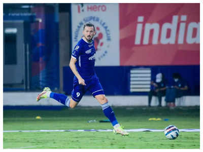 Nerijus Valskis-কে অপেক্ষা করতে বলল East Bengal