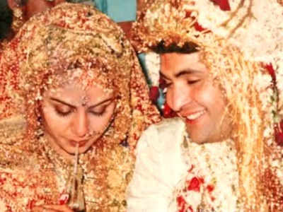 अपनी शादी में इस कारण घबरा गए थे Rishi Kapoor और Neetu Kapoor, सात फेरों के वक्‍त नशे में धुत थे दोनों!