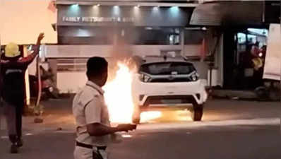 Nexon EV Fire:ફક્ત એક ગાડીમાં આગ લાગવાથી અમસ્તા જ ટેન્શનમાં નથી Tata, આંચ આખી બ્રાન્ડને લાગી શકે