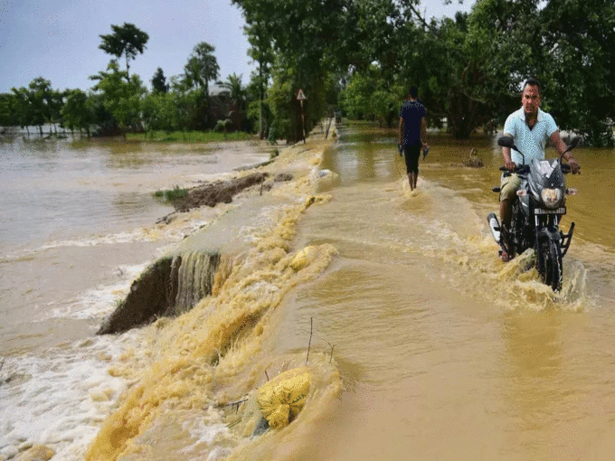 मेघालय में भारत-बांग्लादेश की बाड़ बही