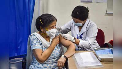 Vaccination In Delhi: वैक्सीन बनी हुई है सुरक्षा कवच, जिन लोगों ने नहीं करवाया वैक्सीनेशन, कोरोना के कारण वही अस्पतालों में हो रहे भर्ती