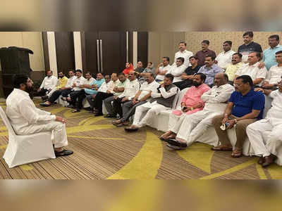 Maharashtra Political Crisis: 16 बागी विधायकों से डिप्टी स्पीकर मांगेंगे जवाब, अयोग्य ठहराने की मांग, श‍िवसेना ने महाध‍िवक्‍ता से ली कानूनी राय