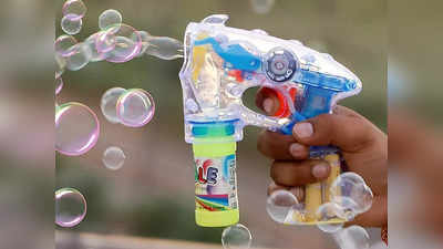 1 मिनट में सैकड़ों रंगीन बुलबुले छोड़ती हैं ये इलेक्ट्रिक Bubble Gun, बच्चों को आएंगी खूब पसंद