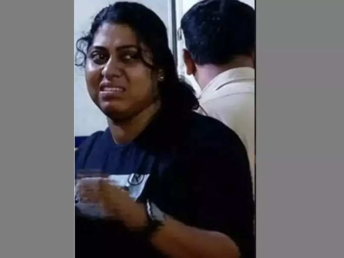 ​തട്ടിപ്പിന് പ്രേരിപ്പിച്ചത് മാഡം?