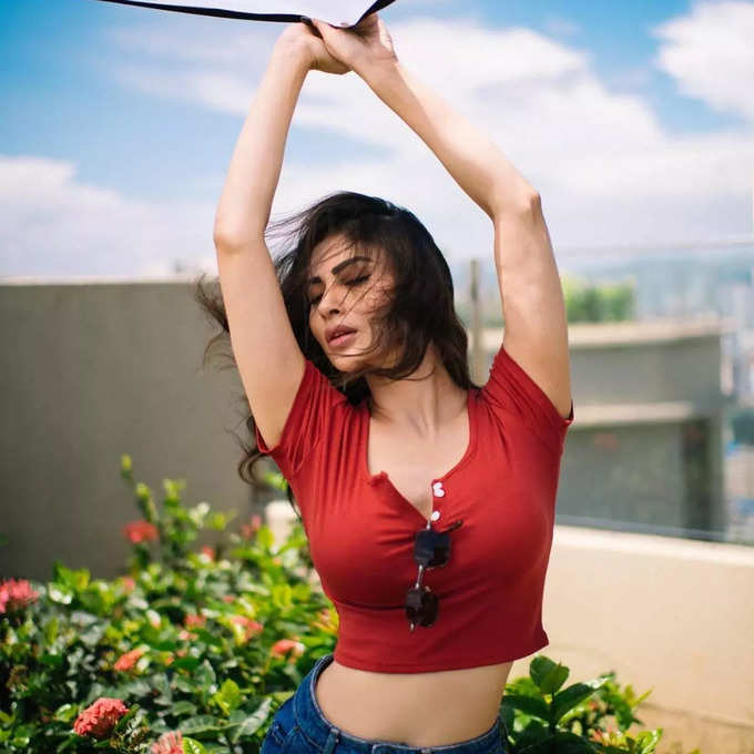 mouni roy