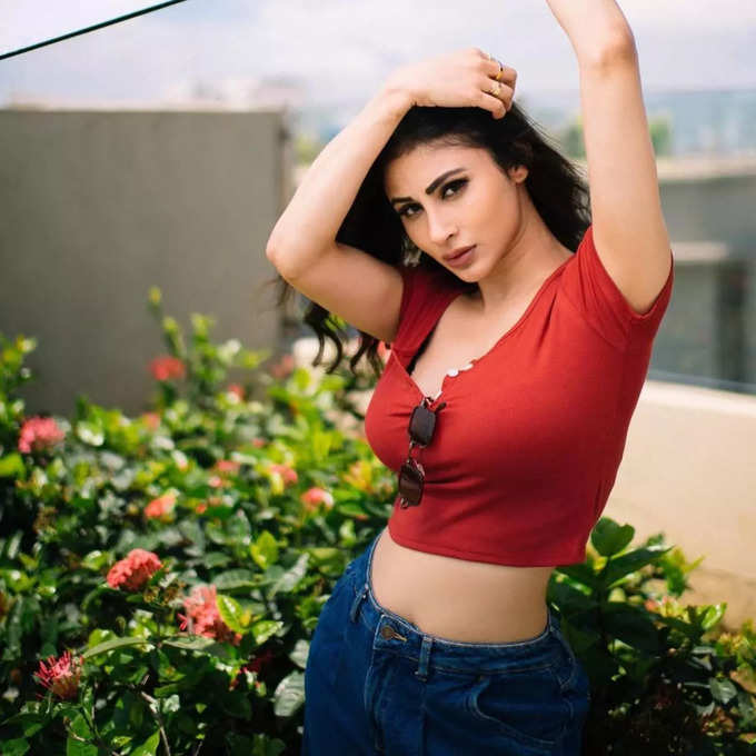 mouni roy