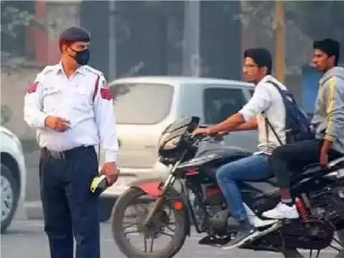​दिल्लीत वाहतुकीचे वेगळे नियम