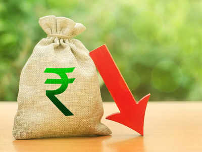 Indian Rupee Vs Dollar : ಪಾತಾಳಕ್ಕೆ ಕುಸಿಯುತ್ತಿದೆ ರೂಪಾಯಿ ಮೌಲ್ಯ! ದಾಖಲೆಯ ಕನಿಷ್ಠ ಮಟ್ಟ ₹78.66ಕ್ಕೆ ಇಳಿಕೆ!