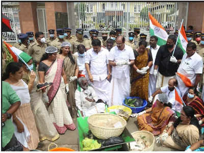 ചീഞ്ഞുനാറി തൃശൂര്‍ നഗരം: മാലിന്യക്കൊട്ടകളുമായി പ്രതിപക്ഷ മാര്‍ച്ച്