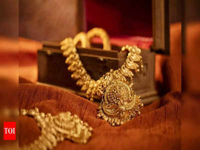 Latest Gold Rates: బంగారం, వెండి కొనాలనుకునే వారికి ఊరట.. ఈరోజు రేట్లు ఇవే!