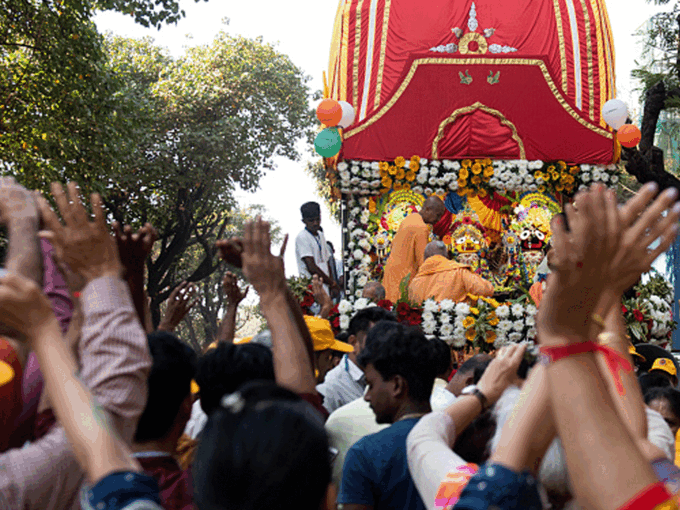 दारु से तैयार होते हैं रथ