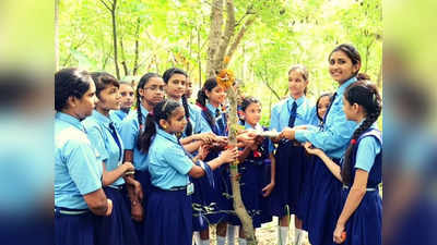 राजस्थान का एक ऐसा गांव, जहां बेटियों के पैदा होने पर बजते हैं ढोल और लगाए जाते हैं 111 पौधे