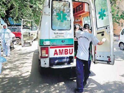 വൈദ്യുതി കമ്പി വീണ് ഓട്ടോയ്ക്ക് തീപിടിച്ചു; തൊഴിലാളികൾ വെന്തു മരിച്ചു, ദാരുണമായ സംഭവം ആന്ധ്രയിൽ