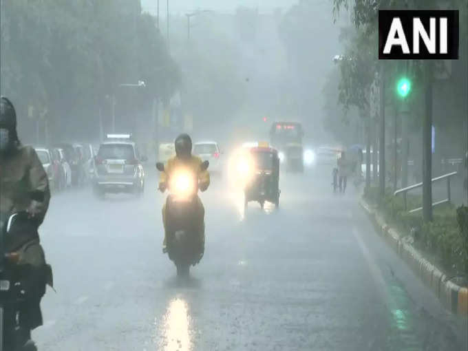 ​गिर गया पारा, भारी बारिश की चेतावनी