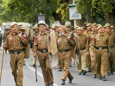 Delhi News: दिल्ली के खजूरीखास पहले बेटियों से छेड़छाड़ की, फिर पिता को पीटा, अपराधियों को पकड़ने के लिए पुलिस खंगाल रही सीसीटीवी