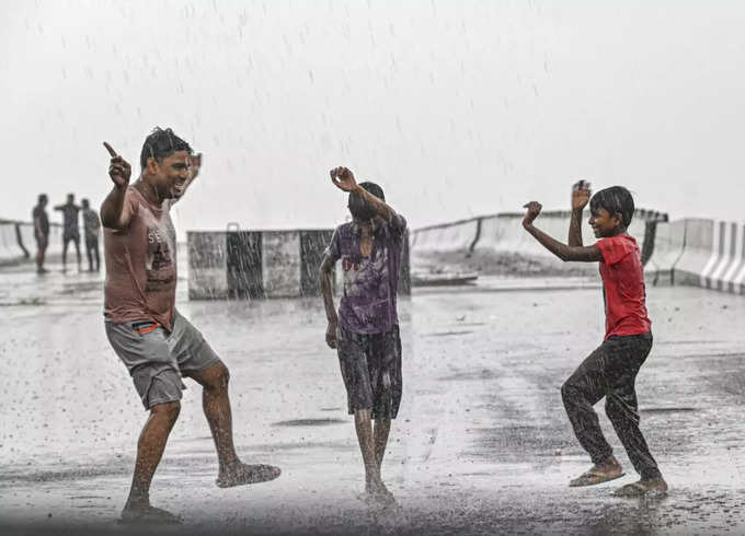 दिल्‍ली-एनसीआर में मौसम हुआ सुहाना