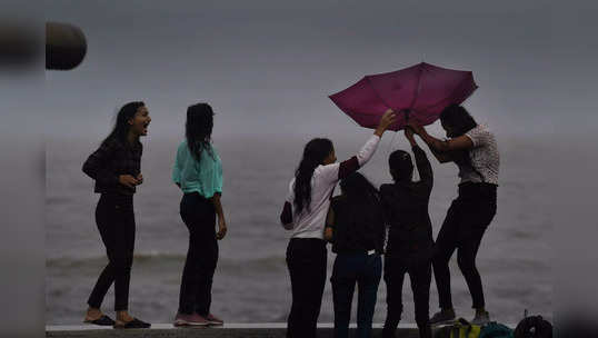 Pics: મુંબઈમાં વરસાદની જમાવટ, તસવીરો જોઈ અમદાવાદની ગરમી અને બફારો ભૂલી જશો 