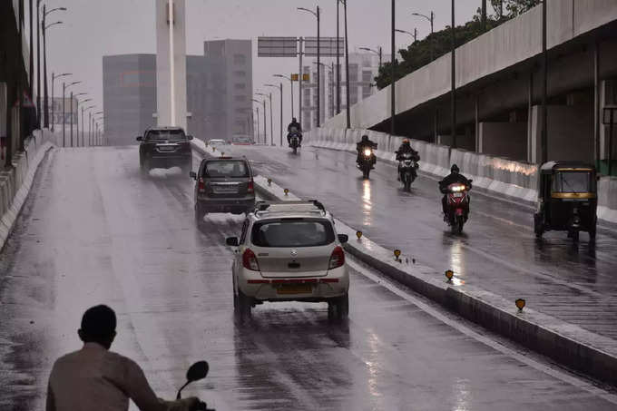 Surat Rain.